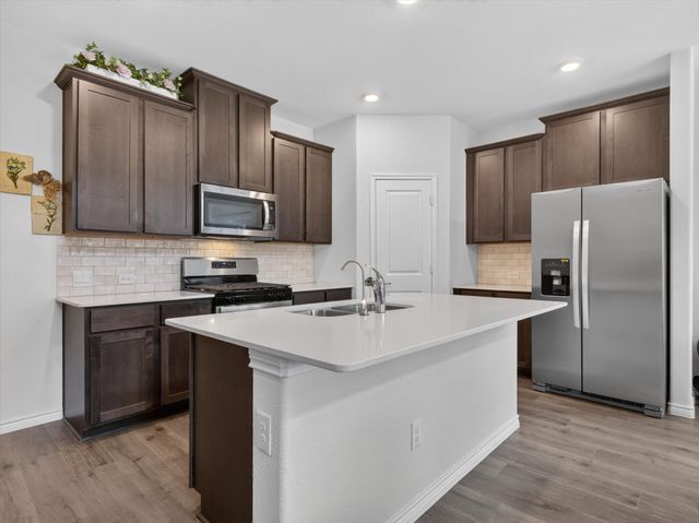 10616 Breezeway Drive, Aubrey, TX 76227