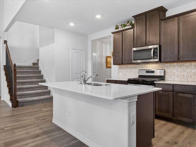 10616 Breezeway Drive, Aubrey, TX 76227