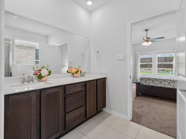 10616 Breezeway Drive, Aubrey, TX 76227