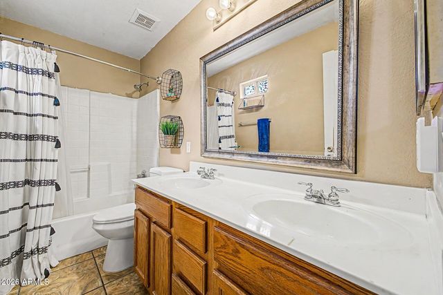 2046 S RENNICK Drive, Apache Junction, AZ 85120