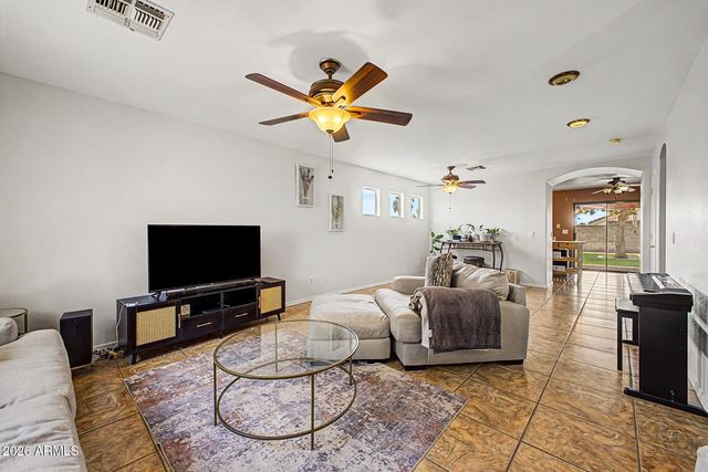 2046 S RENNICK Drive, Apache Junction, AZ 85120