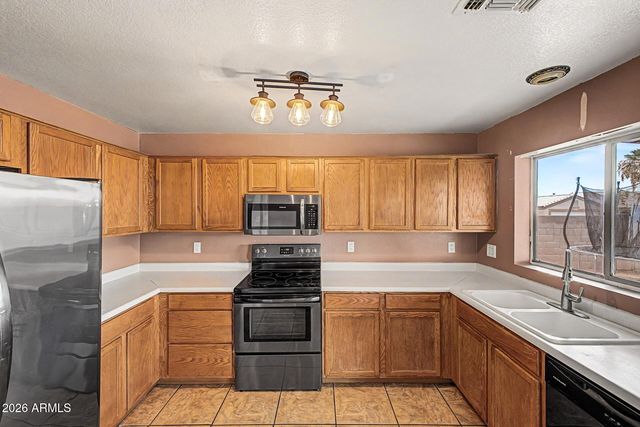 2046 S RENNICK Drive, Apache Junction, AZ 85120
