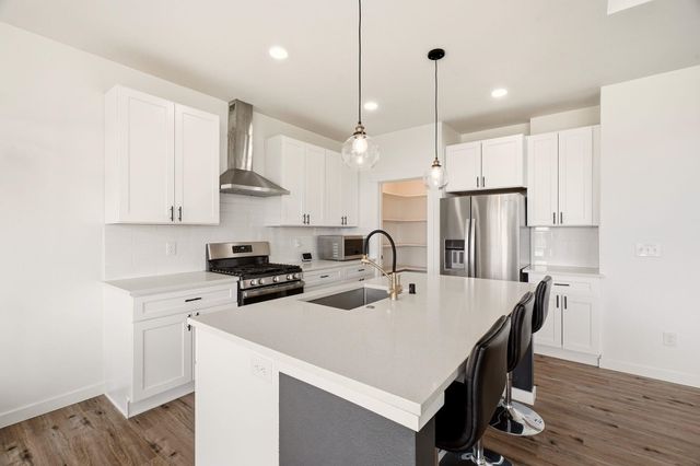 2417 Sunrise Dr, Cheney, WA 99004