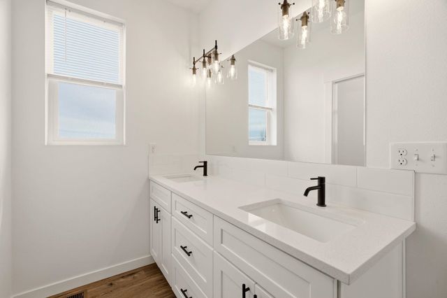 2417 Sunrise Dr, Cheney, WA 99004