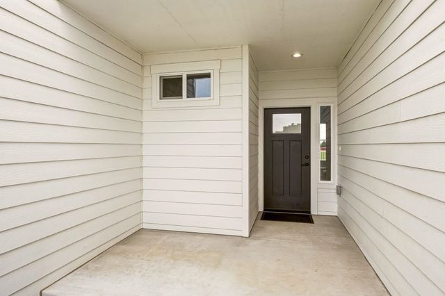 2417 Sunrise Dr, Cheney, WA 99004
