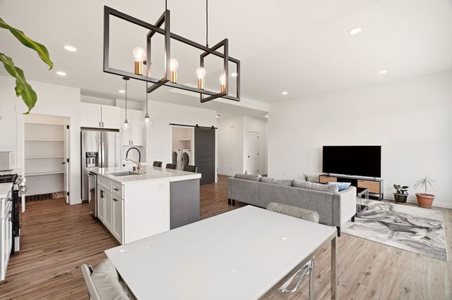 2417 Sunrise Dr, Cheney, WA 99004