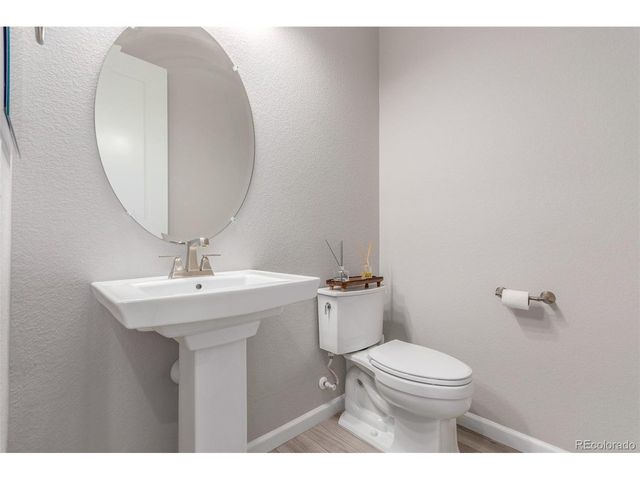 6560 S Addison Way, Aurora, CO 80016