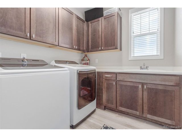 6560 S Addison Way, Aurora, CO 80016