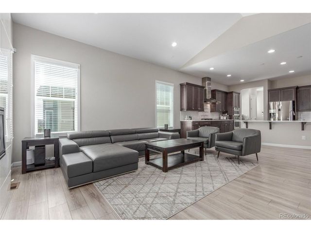 6560 S Addison Way, Aurora, CO 80016