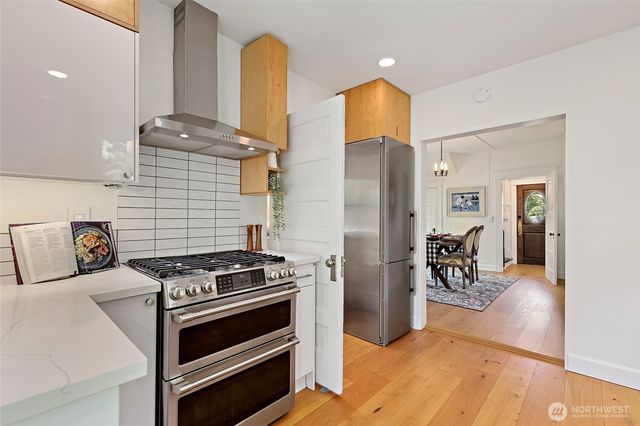 4048 37th Avenue S, Seattle, WA 98118