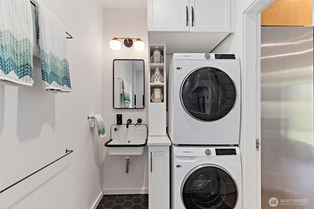 4048 37th Avenue S, Seattle, WA 98118