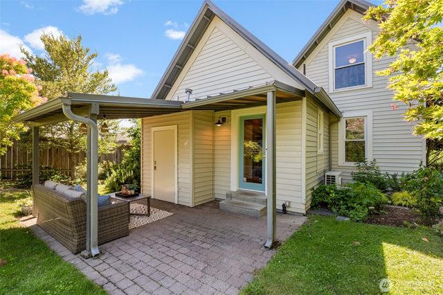 4048 37th Avenue S, Seattle, WA 98118