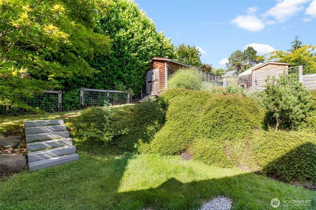 4048 37th Avenue S, Seattle, WA 98118