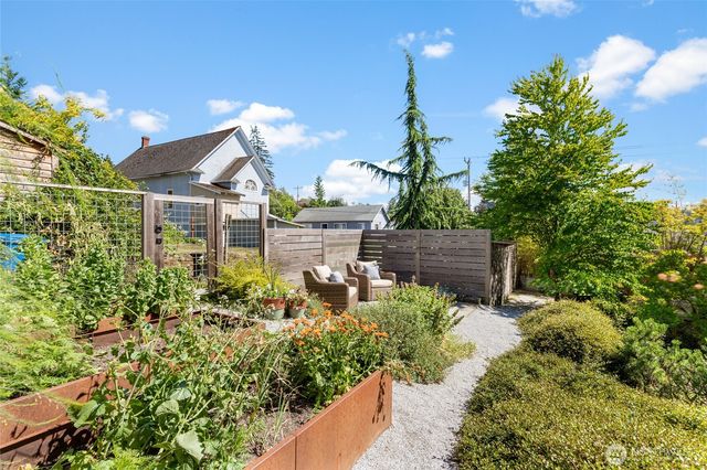 4048 37th Avenue S, Seattle, WA 98118