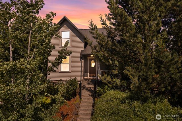 4048 37th Avenue S, Seattle, WA 98118