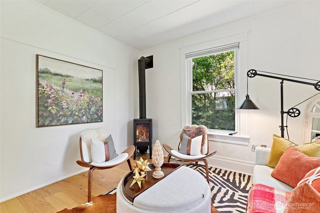 4048 37th Avenue S, Seattle, WA 98118