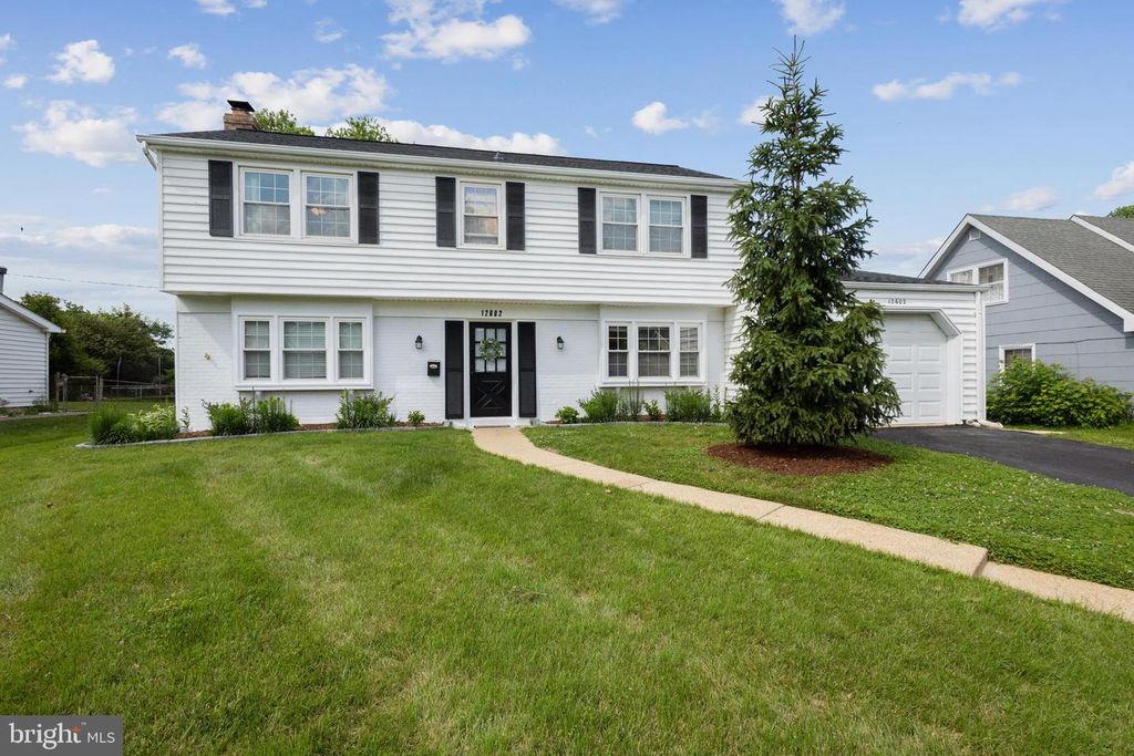 Image 2 of property listing at 12602 KILLIAN LN, Bowie, MD 20715