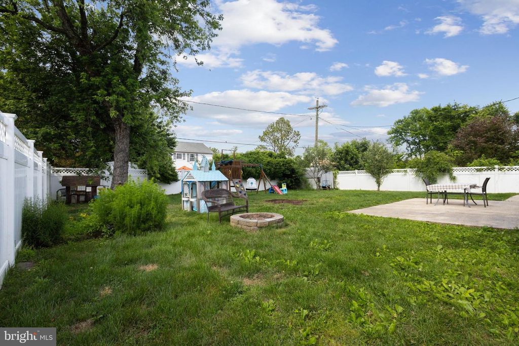Image 26 of property listing at 12602 KILLIAN LN, Bowie, MD 20715
