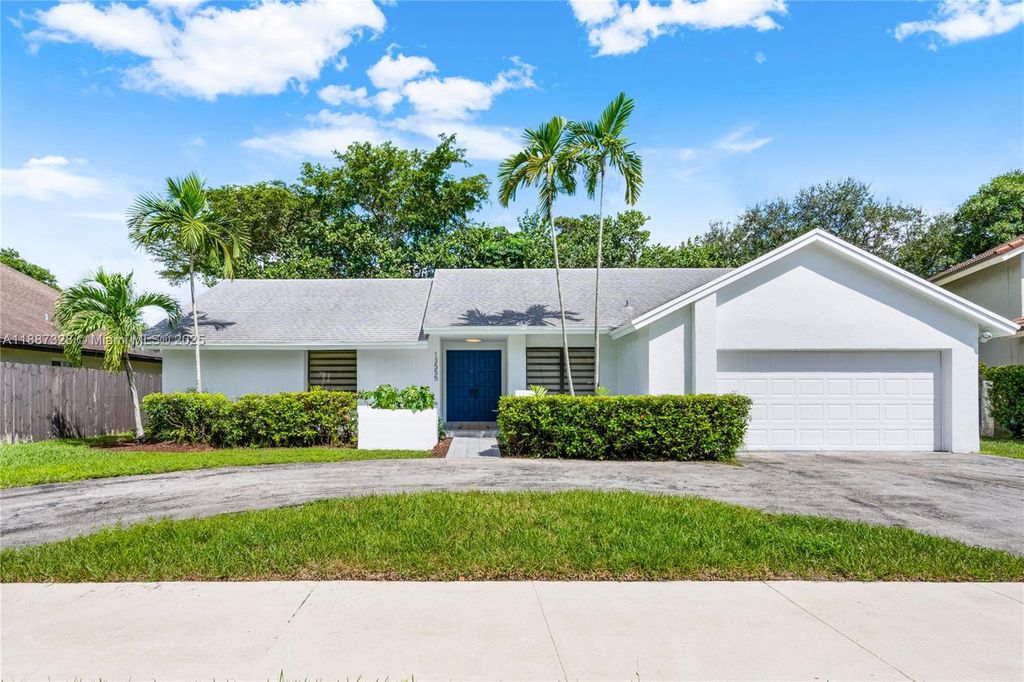 13555 SW 119th St, Miami, FL 33186
