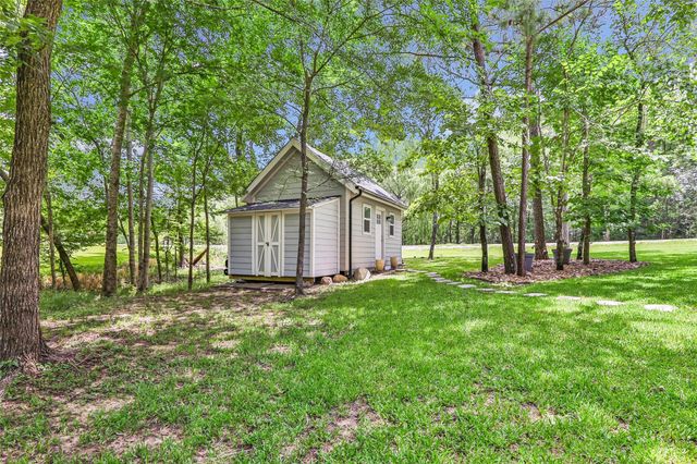 561 N Royale Greens Drive, Coldspring, TX 77331