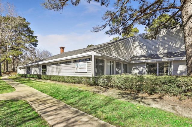 561 N Royale Greens Drive, Coldspring, TX 77331