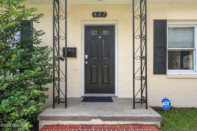 827 Colonial Drive, Wilmington, NC 28403