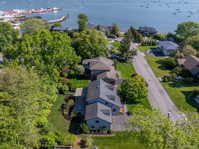 1 Seawanhaka Place, Oyster Bay, NY 11771