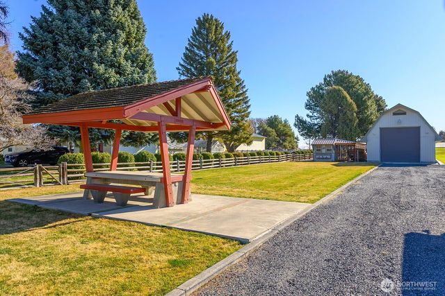 4371 Dunn Street NE, Moses Lake, WA 98837