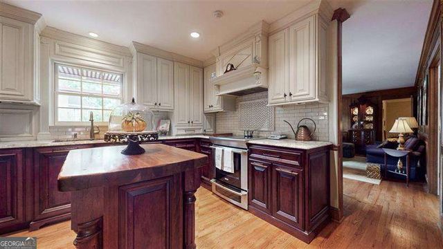 950 Heritage Hills, Decatur, GA 30033