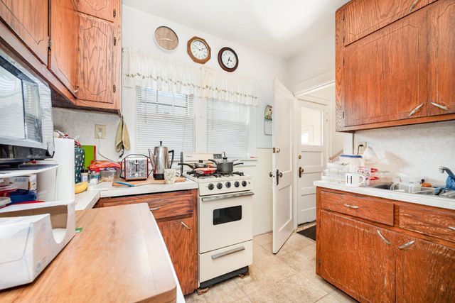 1377 Randolph Avenue, Saint Paul, MN 55105