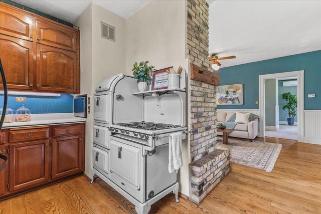 N72W13449 Good Hope ROAD, Menomonee Falls, WI 53051