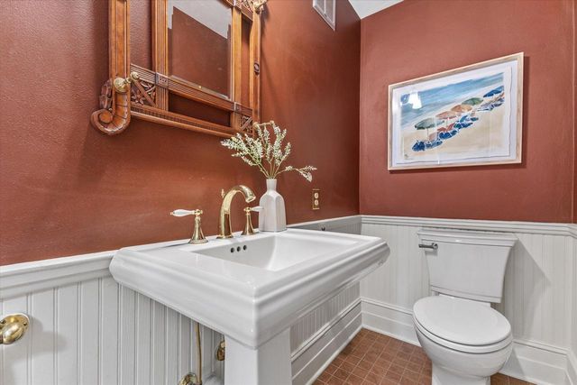N72W13449 Good Hope ROAD, Menomonee Falls, WI 53051