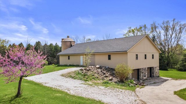 N72W13449 Good Hope ROAD, Menomonee Falls, WI 53051