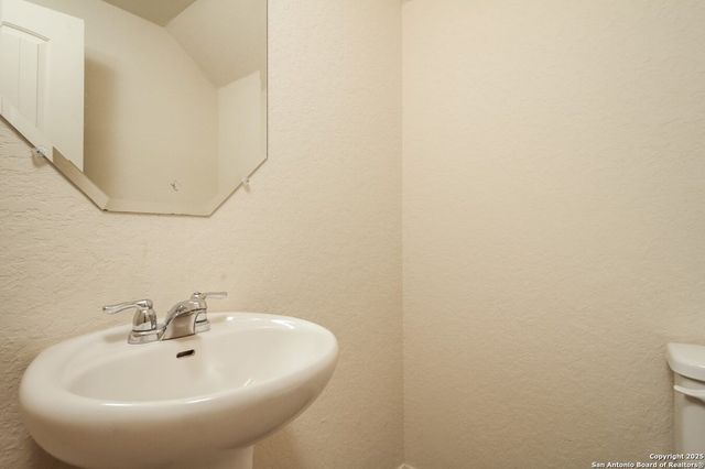 8615 Tesoro Hills, San Antonio, TX 78242