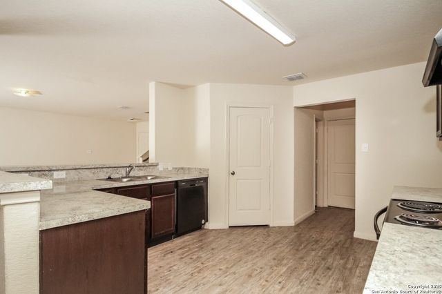 8615 Tesoro Hills, San Antonio, TX 78242