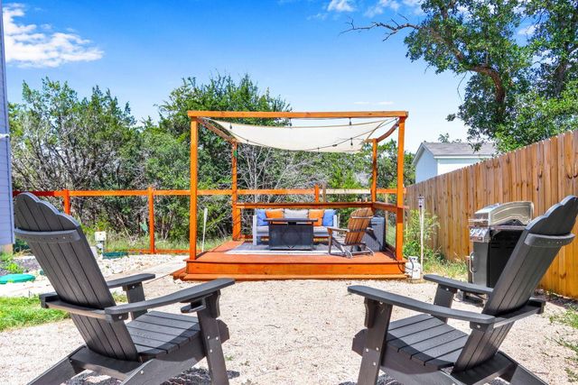 2076 Dry Creek CRK, Canyon Lake, TX 78133