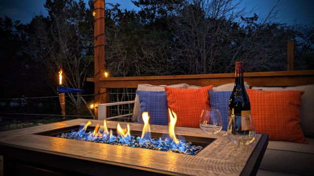 2076 Dry Creek CRK, Canyon Lake, TX 78133