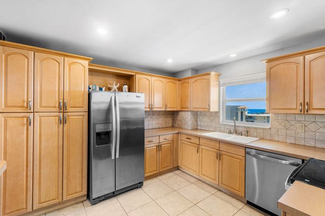 1160 Hillsboro Mile 803, Hillsboro Beach, FL 33062