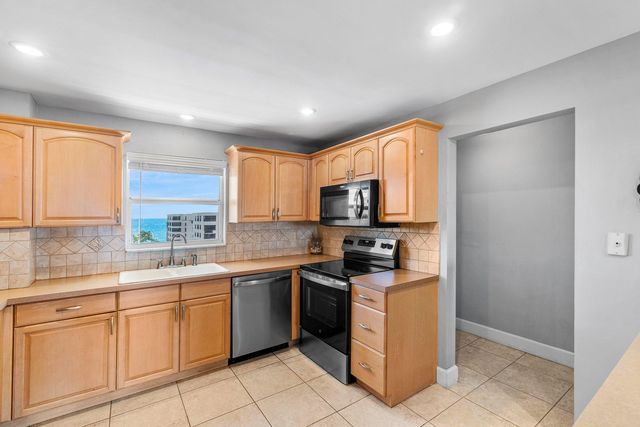1160 Hillsboro Mile 803, Hillsboro Beach, FL 33062
