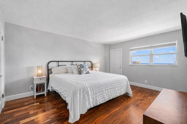 1160 Hillsboro Mile 803, Hillsboro Beach, FL 33062