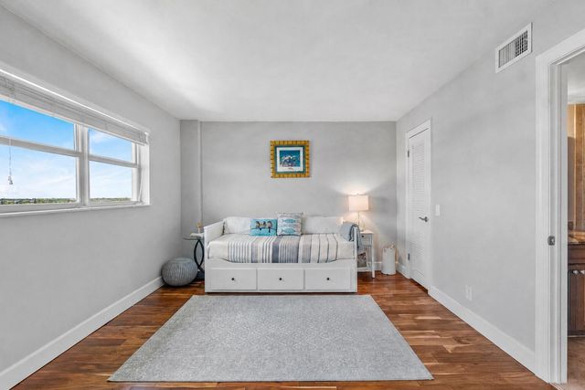 1160 Hillsboro Mile 803, Hillsboro Beach, FL 33062
