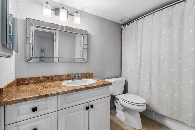 1160 Hillsboro Mile 803, Hillsboro Beach, FL 33062