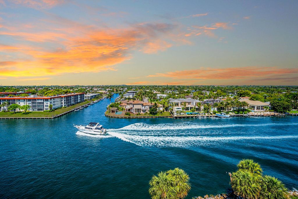 1160 Hillsboro Mile 803, Hillsboro Beach, FL 33062