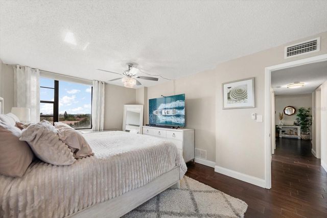 255 DOLPHIN POINT 508, Clearwater Beach, FL 33767