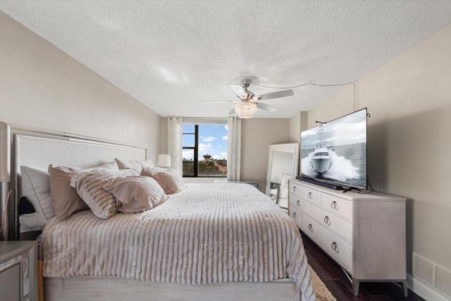 255 DOLPHIN POINT 508, Clearwater Beach, FL 33767