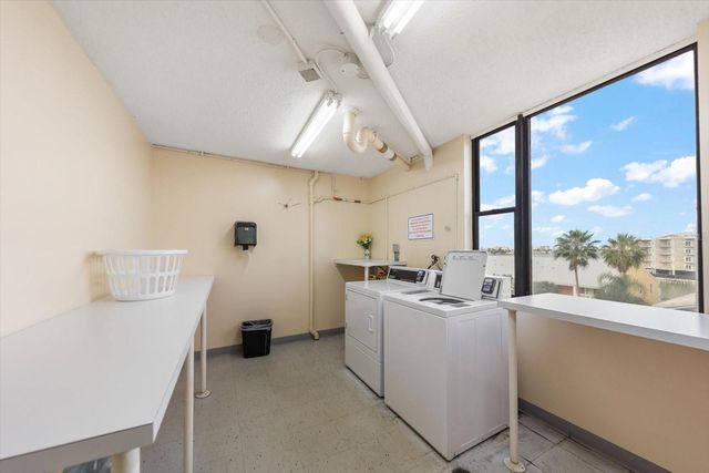 255 DOLPHIN POINT 508, Clearwater Beach, FL 33767