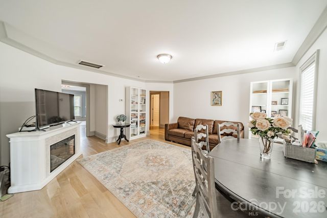 15215 Colonial Park Drive, Huntersville, NC 28078