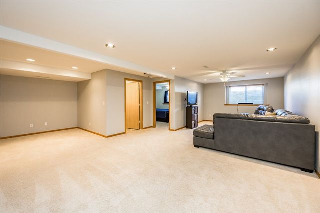 3045 Samuel Ct SW C, Cedar Rapids, IA 52404