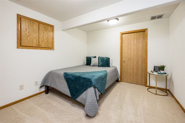 3045 Samuel Ct SW C, Cedar Rapids, IA 52404