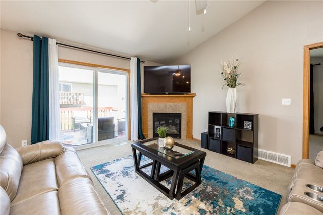 3045 Samuel Ct SW C, Cedar Rapids, IA 52404